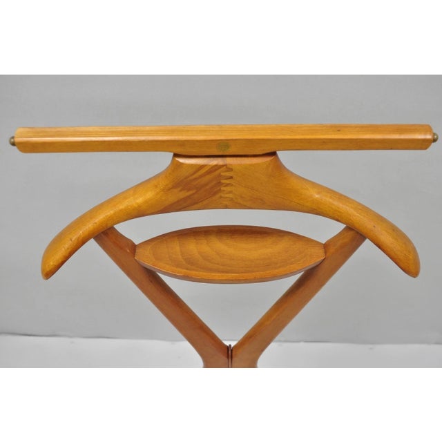 Vintage Fratelli Reguitti Italian X-Form Beech Wood Gentleman's Clothing Valet For Sale In Philadelphia - Image 6 of 17