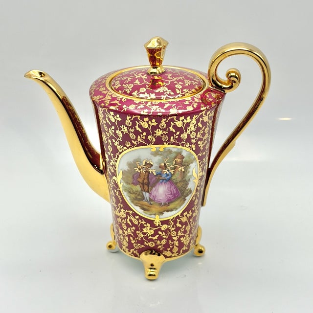 Baroque Vintage Ruby Red Porcelain Coffee Service with Gilt Romantic Fragonard Scene from Limoges, 1970s, Set of 13 For Sale - Image 3 of 18