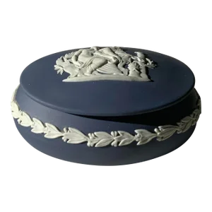 Exquisite Wedgwood England Jasperware Lidded Oval Trinket Box - Classic Blue With White