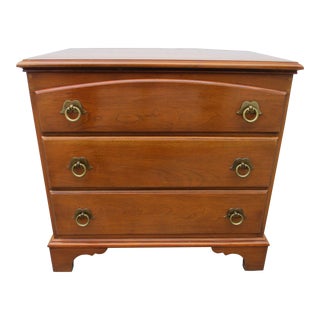 Vintage Statton Trutype Americana Three Drawer Nightstand For Sale