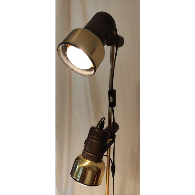 Mid-Century Double Spotlight Floor Lamp in Brass and Wood, 1970s, in Very Good conditions. Designed 1970 to 1979 European...