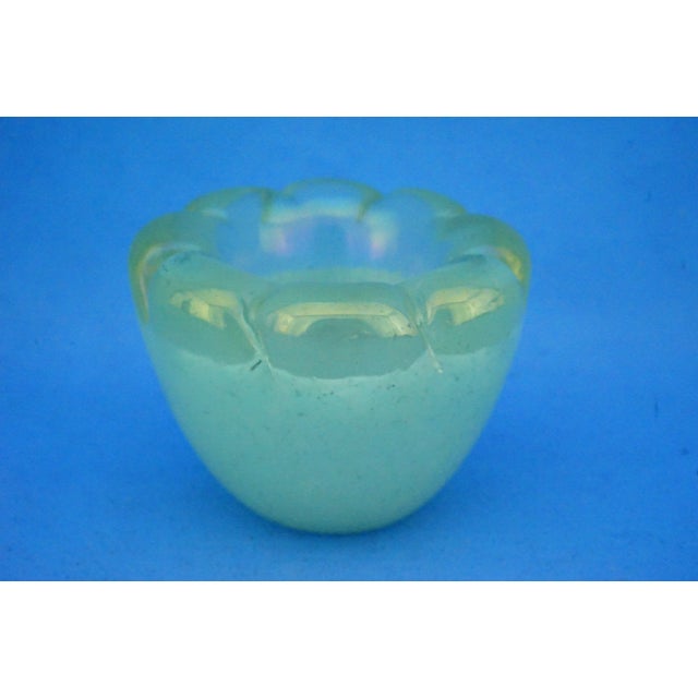 Mid-Century Modern 20th Century Tulip Bowl Iridescent Murano Sommerso Glass attributed to Alfredo Barbini for Seguso, 1950s For Sale - Image 3 of 18