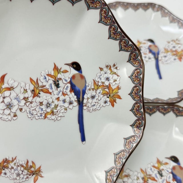 Japanese Japanese Kutani Porcelain Plate Featuring a Titmouse and Floral Motifs - Set of 4 For Sale - Image 3 of 7