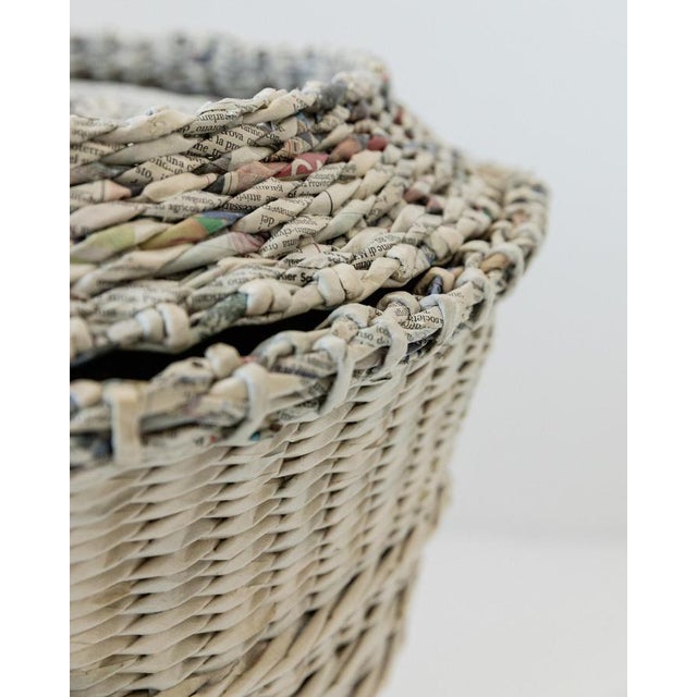 Large Handcrafted Woven Newspaper Laundry Basket with Lid, 1990s For Sale - Image 6 of 11