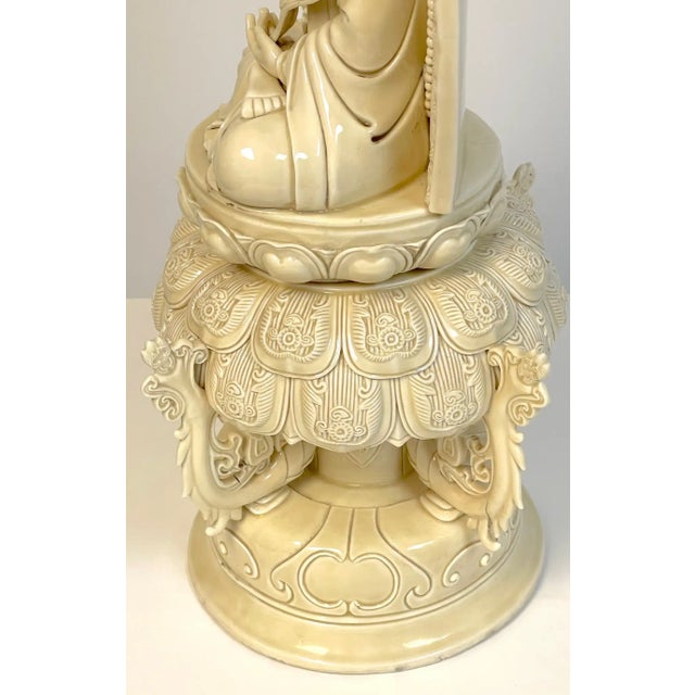 Early 20th Century Chinese Blanc-De-Chine Seated Guanyin Altar Piece For Sale - Image 4 of 13