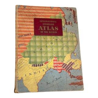 International Standard Atlas of the World Coffee Table Book, Copyright 1952 Illustrations, Photographs, Maps For Sale