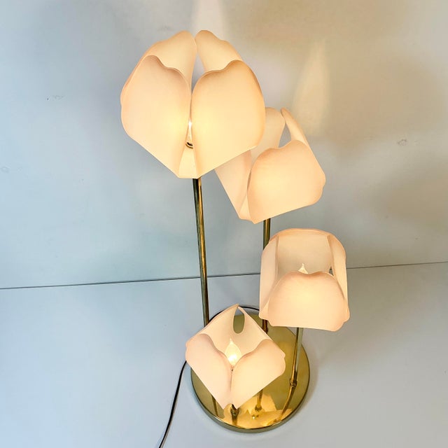 Art Nouveau 1980s Vintage Hollywood Regency Art Nouveau Tulip Shade Table Lamp - 4 Lights For Sale - Image 3 of 10