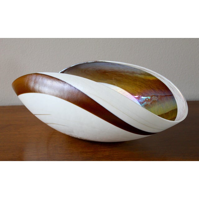 Murano Attributed Art Glass Bowl – Iridescent Cartoccio Form in Ivory & Brown, Hand-Blown Venetian Style Sculptural Centerpiece For Sale In Naples, FL - Image 6 of 16