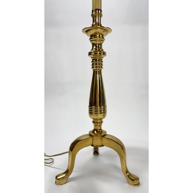 Vintage Brass Tripod Slipper Footed Buffet Table Lamps, a Pair For Sale In Kansas City - Image 6 of 7
