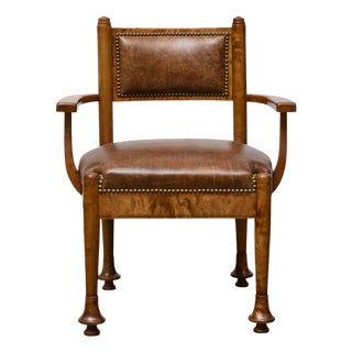 Early 20th Century English Burl Wood Armchair with Leather Upholstery and Turned Disc Feet For Sale