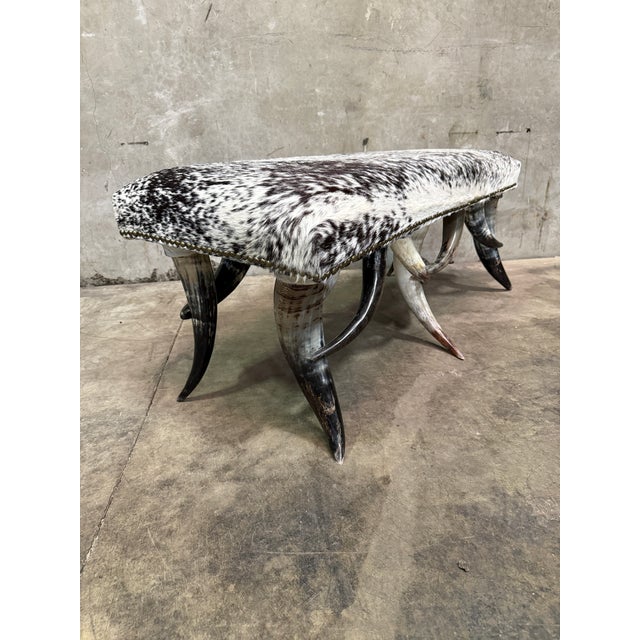1970s Steer Horn Bench Cowhide Seat Nailhead Western Ranch Longhorn Speckled 48in For Sale - Image 4 of 12