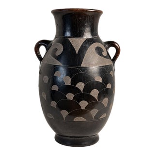 Vintage Mexican Black Pottery Two-Handled Vase, Signed v. Silva For Sale