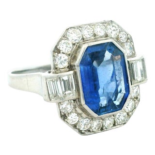 1930s Art Deco Platinum Ceylon Sapphire and Diamond Ring With Gia Certified 2.50 Carat, Size 7.5 For Sale