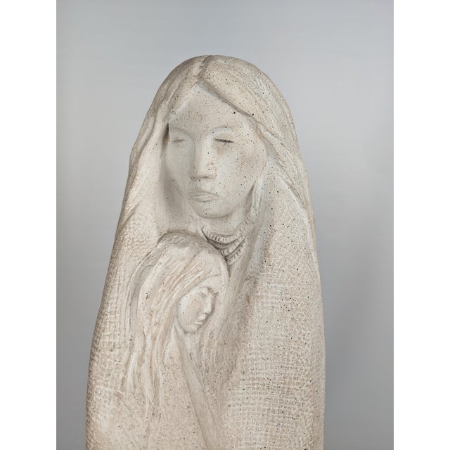 Austin Productions Vintage Austin Productions Acoma Mother & Child Sculpture, 1982 For Sale - Image 4 of 12