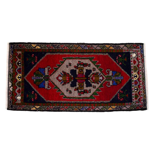 Vintage Rug Hand Made Mat Small Turkish Rug Enrty Decor - 1′ 7″ × 3′ 3″ For Sale - Image 6 of 14