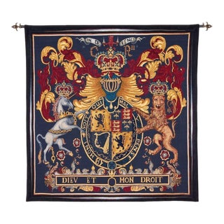 The Stuart Crest Loom Woven Tapestry - 142 X 142 Cm (4'8" X 4'8") - Requires Rod Size 4 For Sale