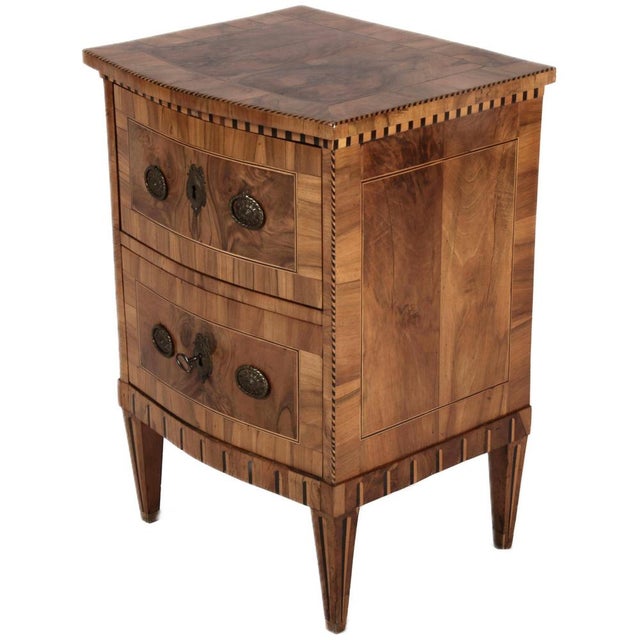 Baroque Small Antique Baroque Louis XVI Chest of Drawers in Walnut, 1780 For Sale - Image 3 of 18
