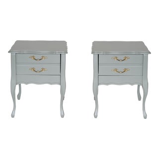Vintage Pair of French Style Green Nightstands For Sale