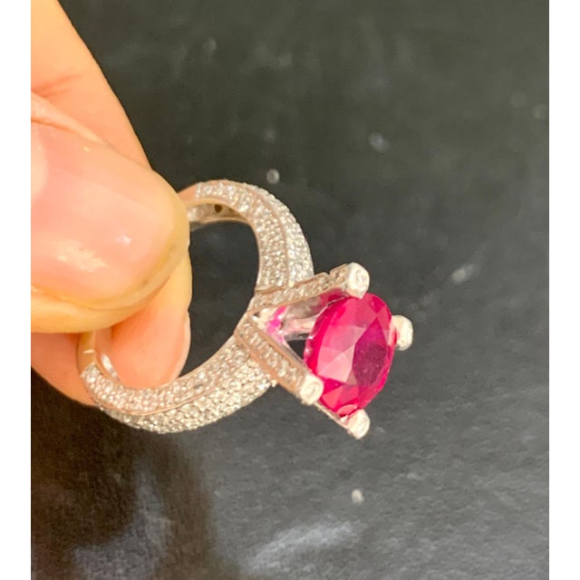 Contemporary 2 Carat Round Treated Ruby and Diamond Platinum Ring For Sale - Image 3 of 18