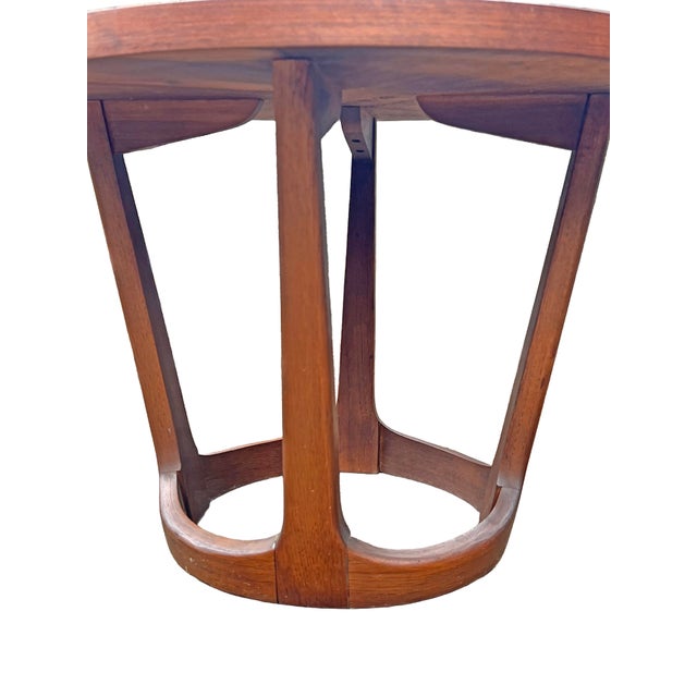 Wood Vintage Lane Modern Style Round Table Accent Side or End Single Table For Sale - Image 7 of 7