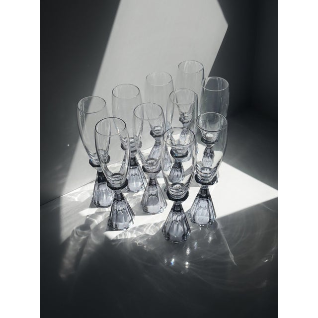 Mauve Vintage Art Deco Revival Crystal Champagne Glasses with Purple Stems, Italy, 1980s, Set of 10 For Sale - Image 8 of 9