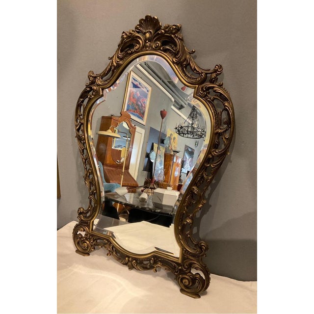 Bring the opulence and refinement of the 17th century directly to your living room. The baroque style, synonymous with...