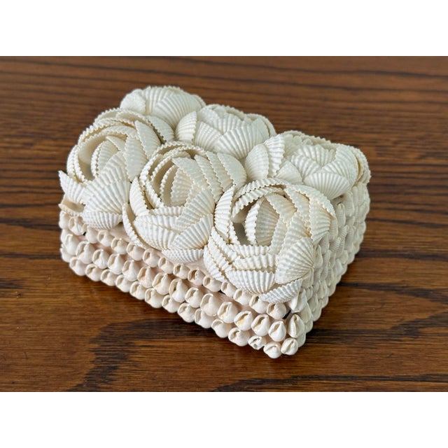 1980s Late 20th Century White Scallop Shell Rosette Covered Box For Sale - Image 5 of 9