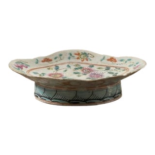 Late 19th Century Qing Dynasty Hand-Painted Porcelain Scholar’s Brush Washer For Sale