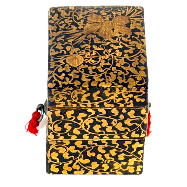 Japanese Meiji Miniature Gold Maki-e Two-Tier Jūbako, circa 1890 For Sale - Image 11 of 12