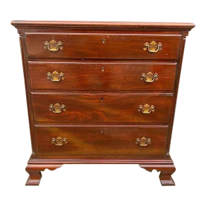 Biggs Richmond Va Furniture Chippendale Style Chest of Drawers.