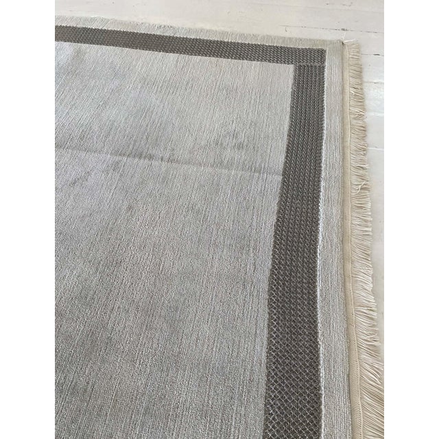 Light Gray Modern Cloud Blue Silk Rug with Metal Chain Border by Doris Leslie Blau For Sale - Image 8 of 10