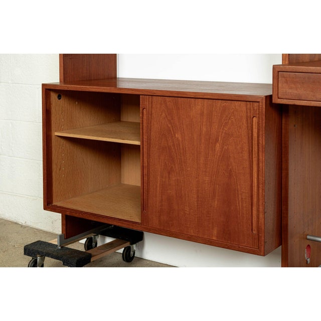 Mid-Century Modern Teak Wall Unit Bookcase Ry100 by Hans Wegner for Ry Møbler, 1960s For Sale - Image 17 of 18