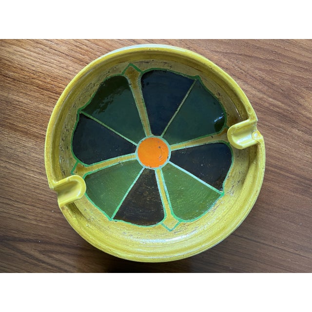 Yellow 1960s Aldo Londi Set by Bitossi Italy: Matching Large Vase and Large Ashtray/Catchall For Sale - Image 8 of 10
