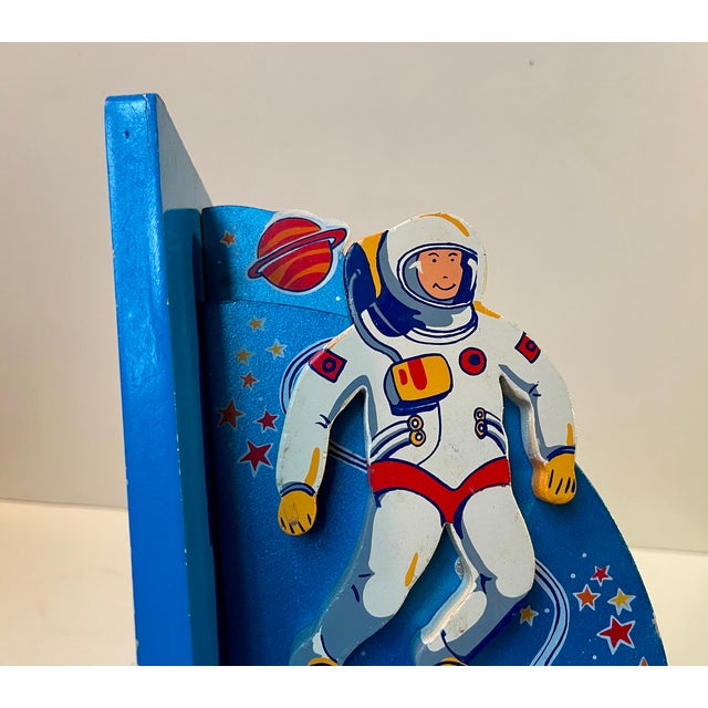 Wood Vintage Astronaut and Rocket Bookends in Lacquered Wood, 1980s, Set of 2 For Sale - Image 7 of 9