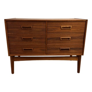 Danish Modern Teak 6 Drawer Low Dresser, Circa 1960s For Sale