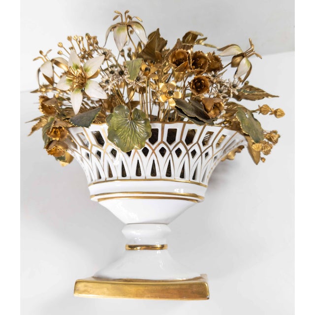 Mid-Century Jane Hutcheson for Gorham Tole Floral Planter or Jardiniere For Sale - Image 9 of 12