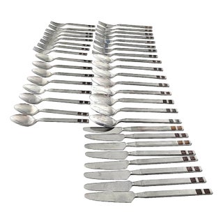 Mid 20th Century Stanley Roberts Crosspoint Stainless Steel Flatware, Service for 8, 40 Pieces For Sale