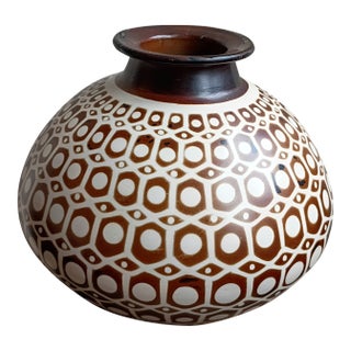 Large 12" Vintage Peruvian Chulucanas Art Pottery Statement VaseCircumference For Sale