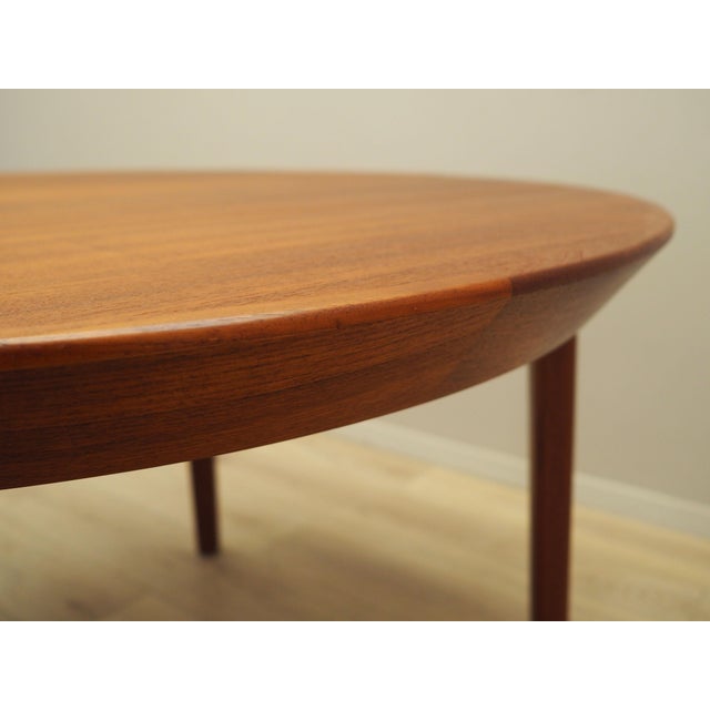 Orange Danish Round Teak Table by Ole Hald for Gudme Møbelfabrik, 1960s For Sale - Image 8 of 12