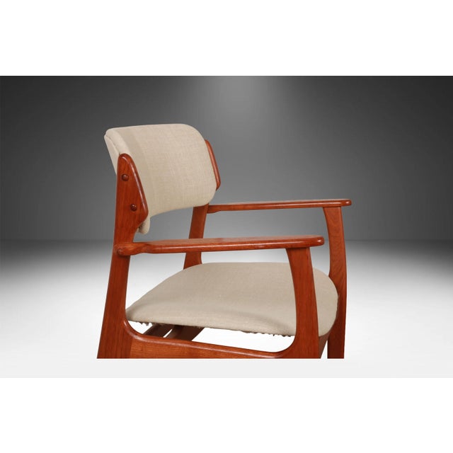 1960s Set of 6 Mid 20th Century Erik Buch Teak Dining Arm & Side Chairs For Sale - Image 5 of 15