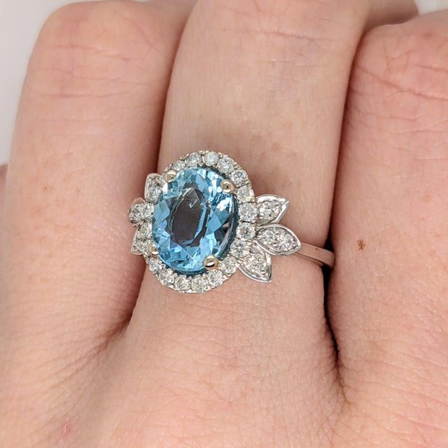 2ct Santa Maria Aquamarine Ring with Natural Diamonds in Solid 14K Gold Oval 10x8mm For Sale In Columbus - Image 6 of 8