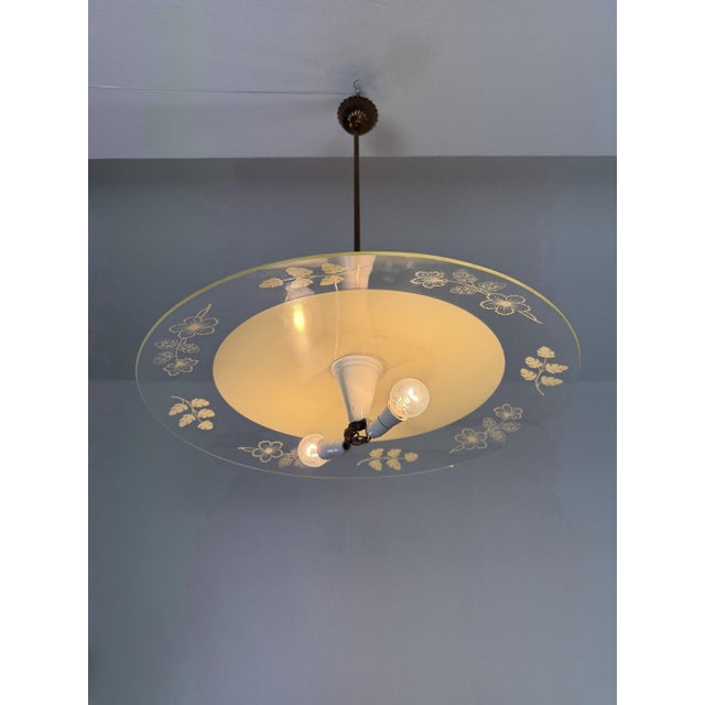 Murano Glass and Brass Pendant Light in the style of Pietro Chiesa for Fontana Arte, 1950s For Sale - Image 14 of 15