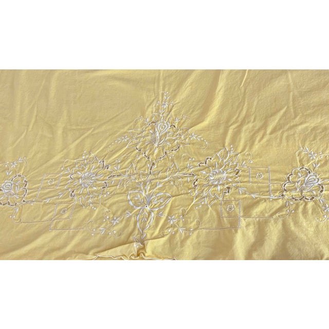 Vintage cheerful, yellow wall, cotton linen, blend large tablecloth or bed cover it with white texture, embroidered floral...
