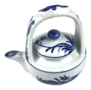 Vintage Chinese Style Blue & White Tea Pot