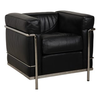 LC 2 Armchair in Black Leather by Le Corbusier for Cassina For Sale