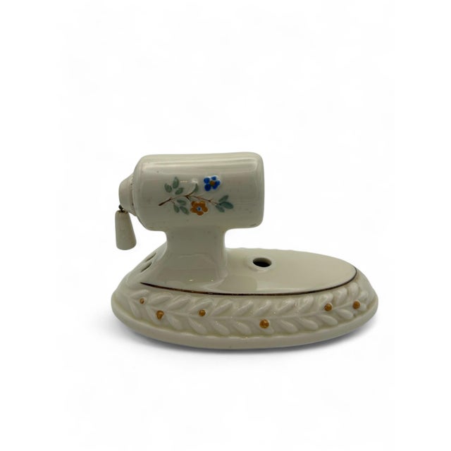 Add a touch of nostalgia and elegance to your walls with this exquisite vintage floral porcelain wall sconce light...