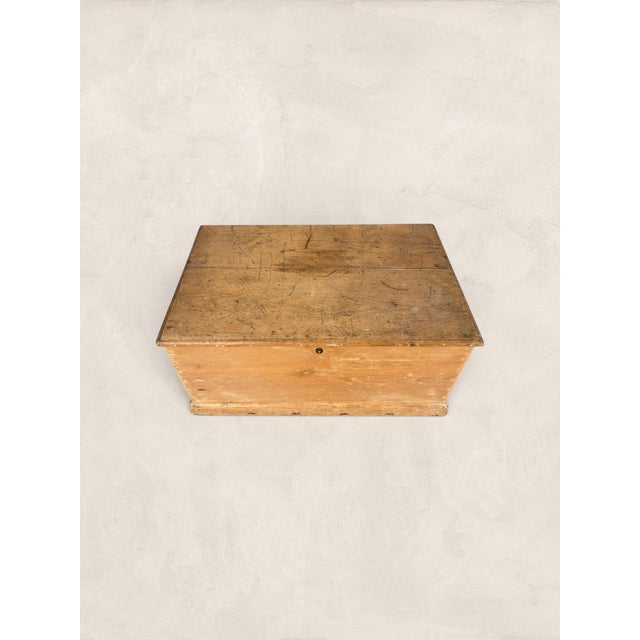 Victorian English Victorian Pine Blanket Chest, Circa 1890 For Sale - Image 3 of 7
