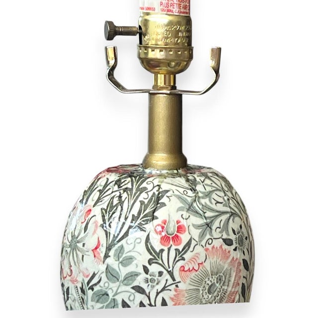 2020s William Morris Floral Decoupage Iconic "Compton Flowers" Design Table Lamp For Sale - Image 5 of 9