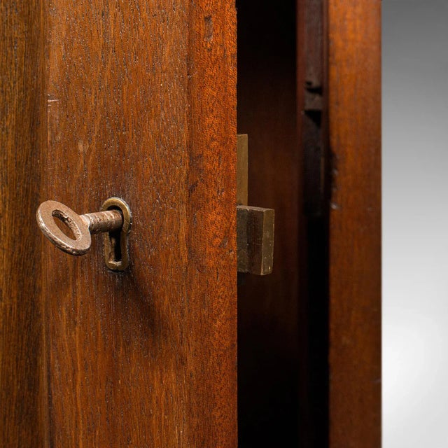 Brown 1910s Antique Edwardian English Country House Hotel Letterbox For Sale - Image 8 of 10