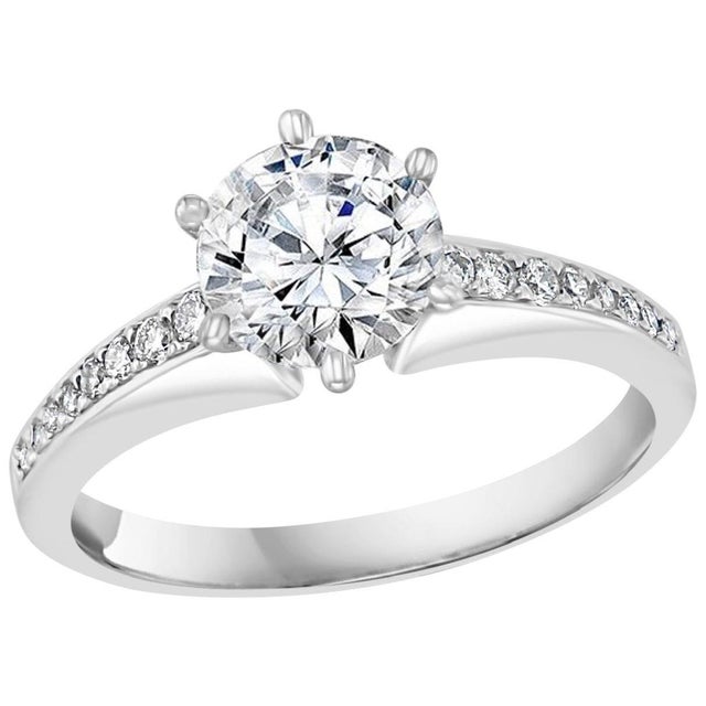 GIA Certified 1.01 Carat VS2, E Round Solitaire Diamond Engagement Platinum Ring For Sale - Image 10 of 18